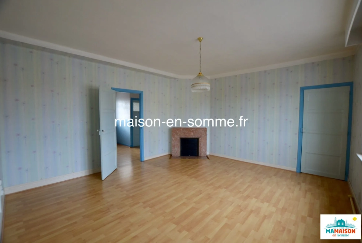 Grande maison de 230 m² avec dépendance et jardin à Fouilloy 