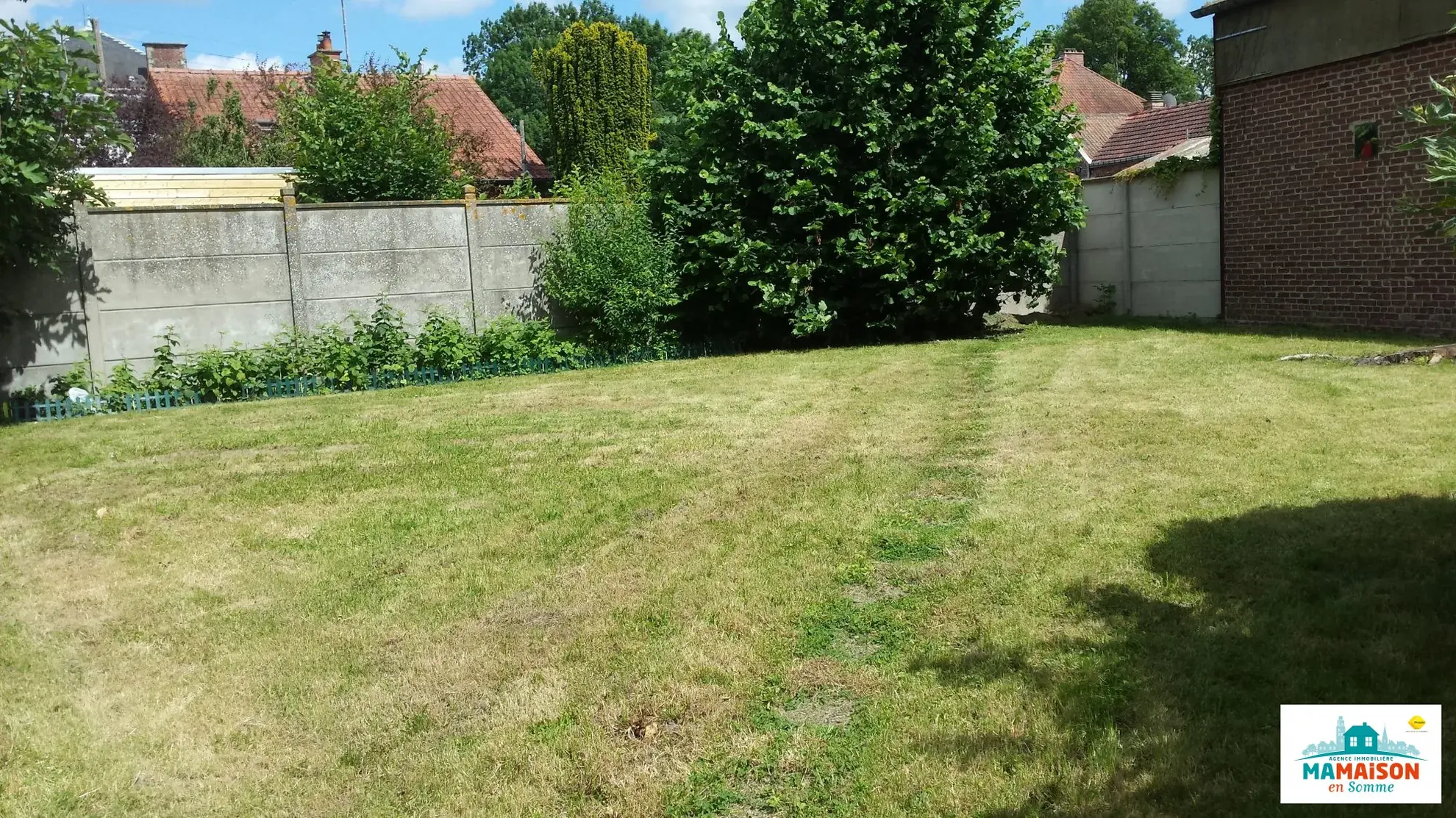Grande maison de 230 m² avec dépendance et jardin à Fouilloy 
