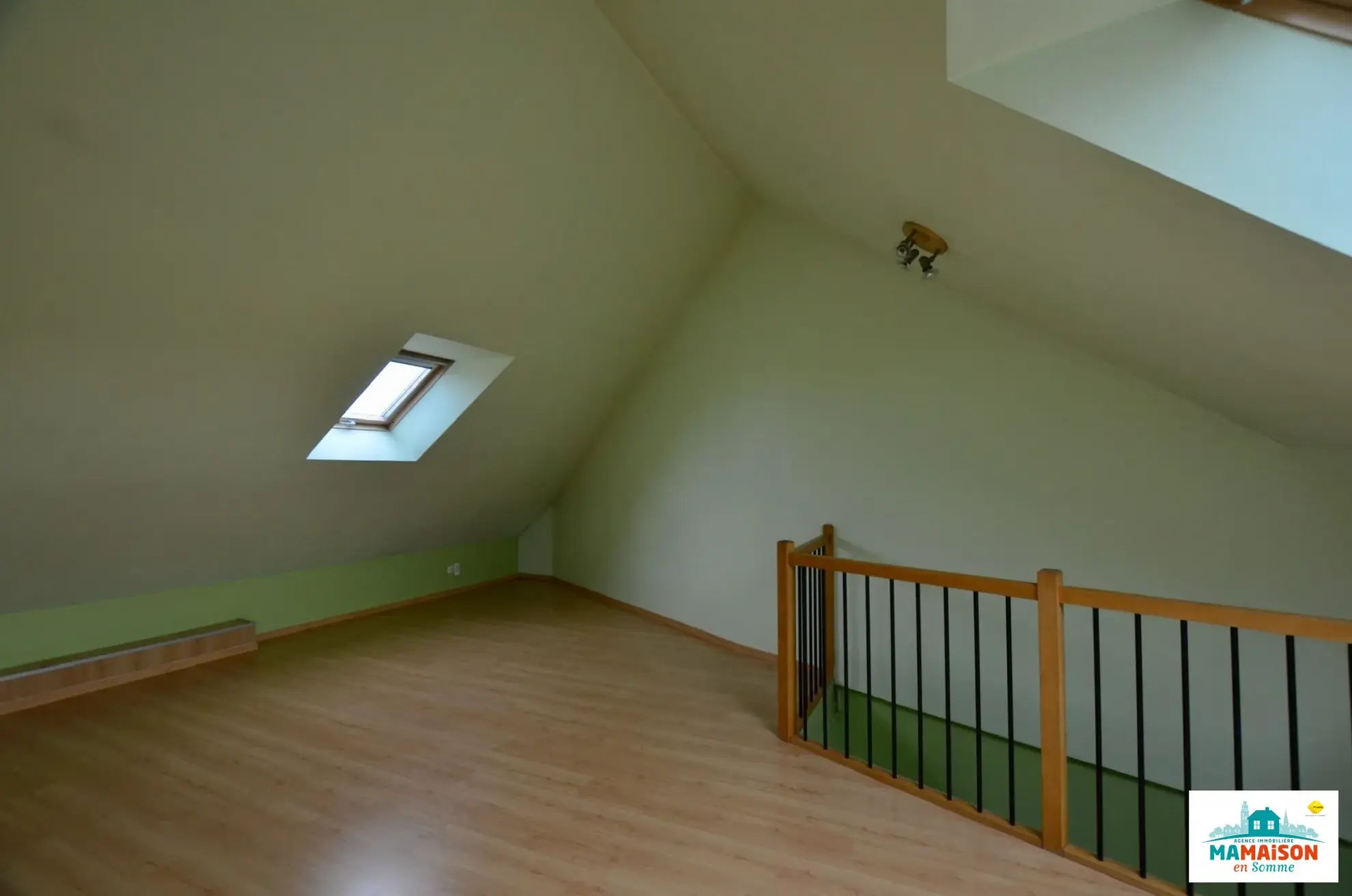Grande maison de 230 m² avec dépendance et jardin à Fouilloy 