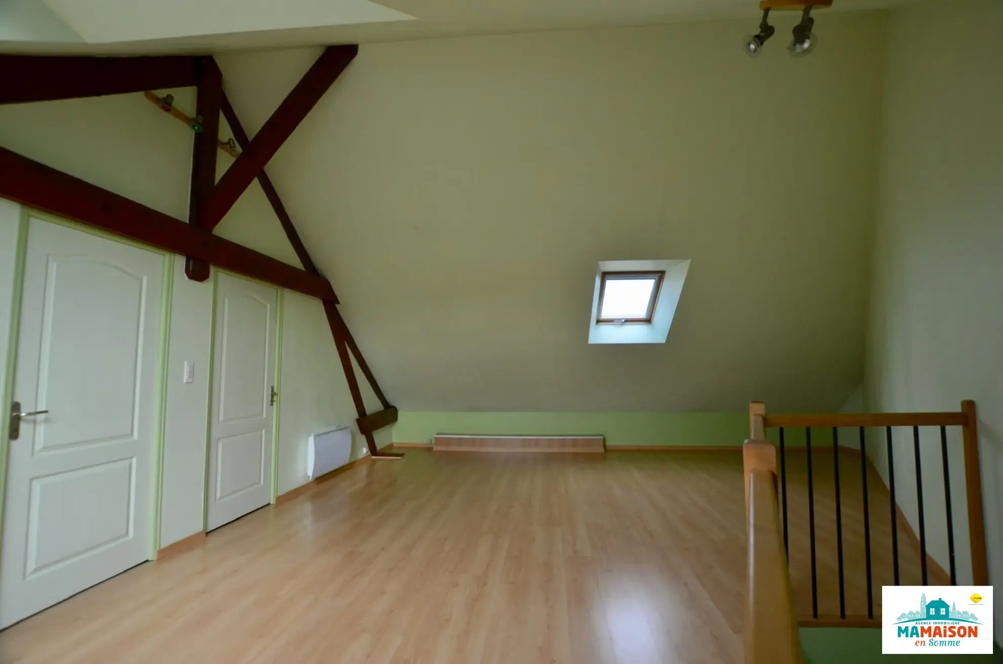 Grande maison de 230 m² avec dépendance et jardin à Fouilloy 