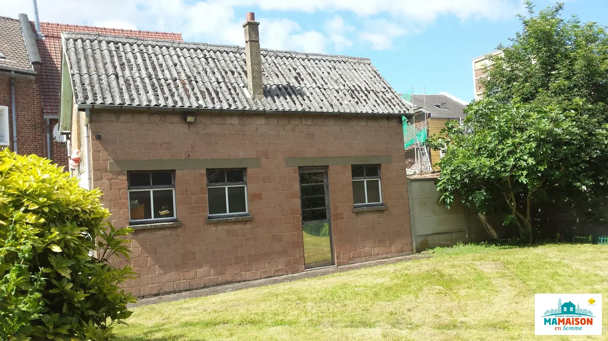 Grande maison de 230 m² avec dépendance et jardin à Fouilloy 