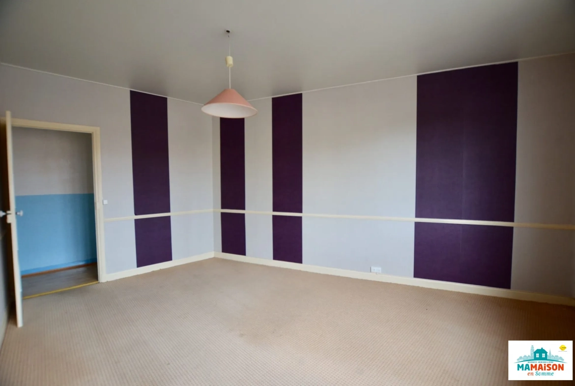 Grande maison de 230 m² avec dépendance et jardin à Fouilloy 