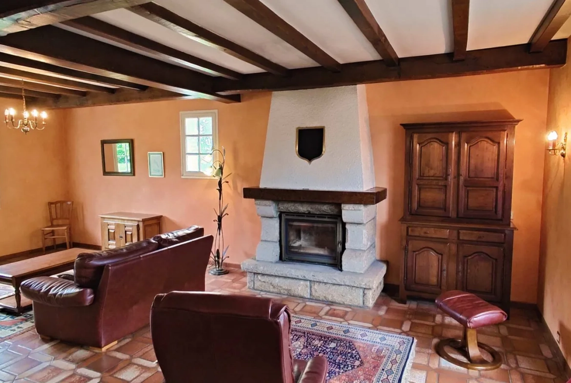 Belle maison avec grand terrain et serre à Guerlédan en Bretagne 