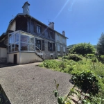 Maison à vendre à Ornans de 55 m² avec garage, jardin et cave, à rafraîchir