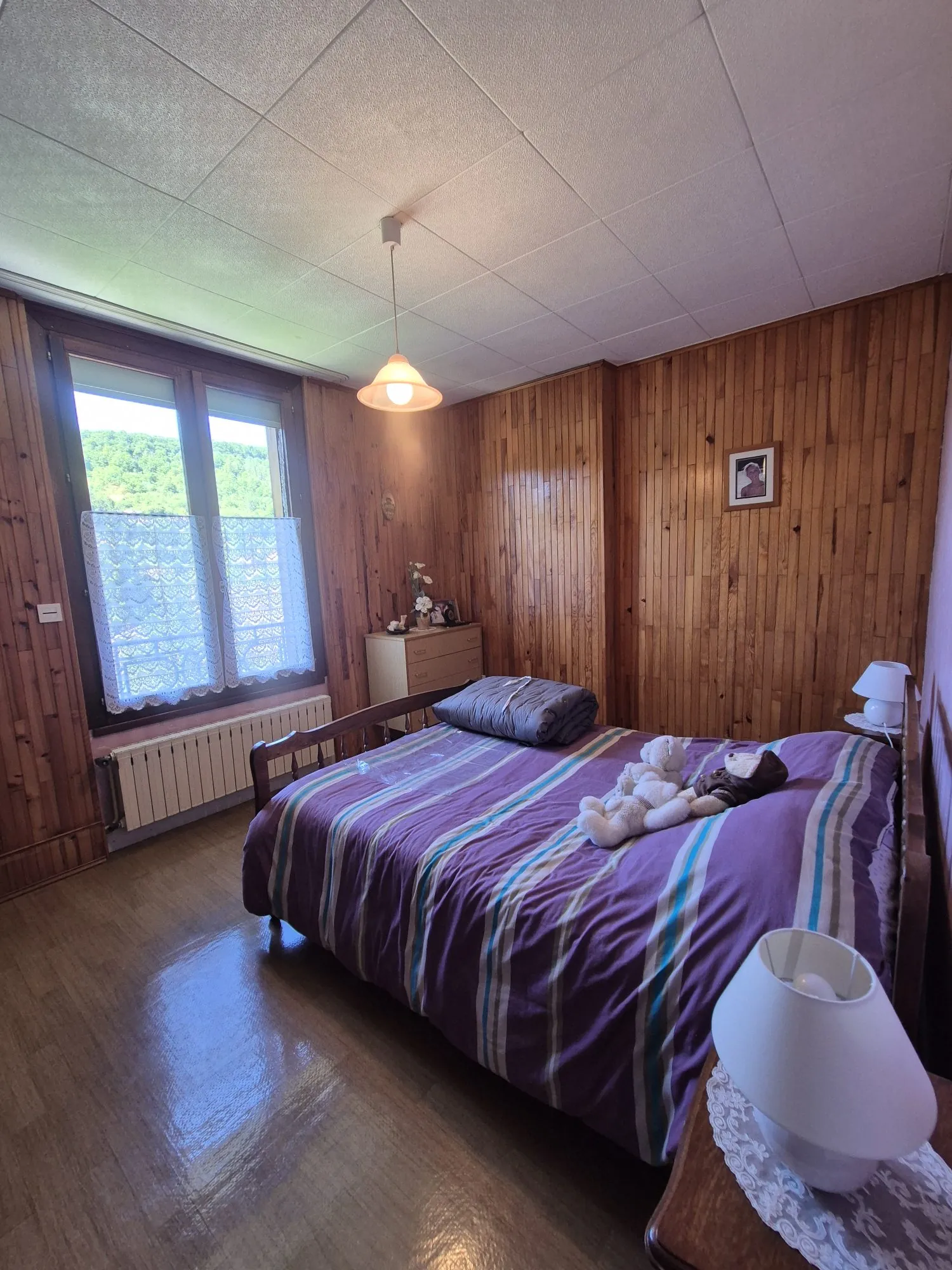 Maison à vendre à Ornans de 55 m² avec garage, jardin et cave, à rafraîchir 