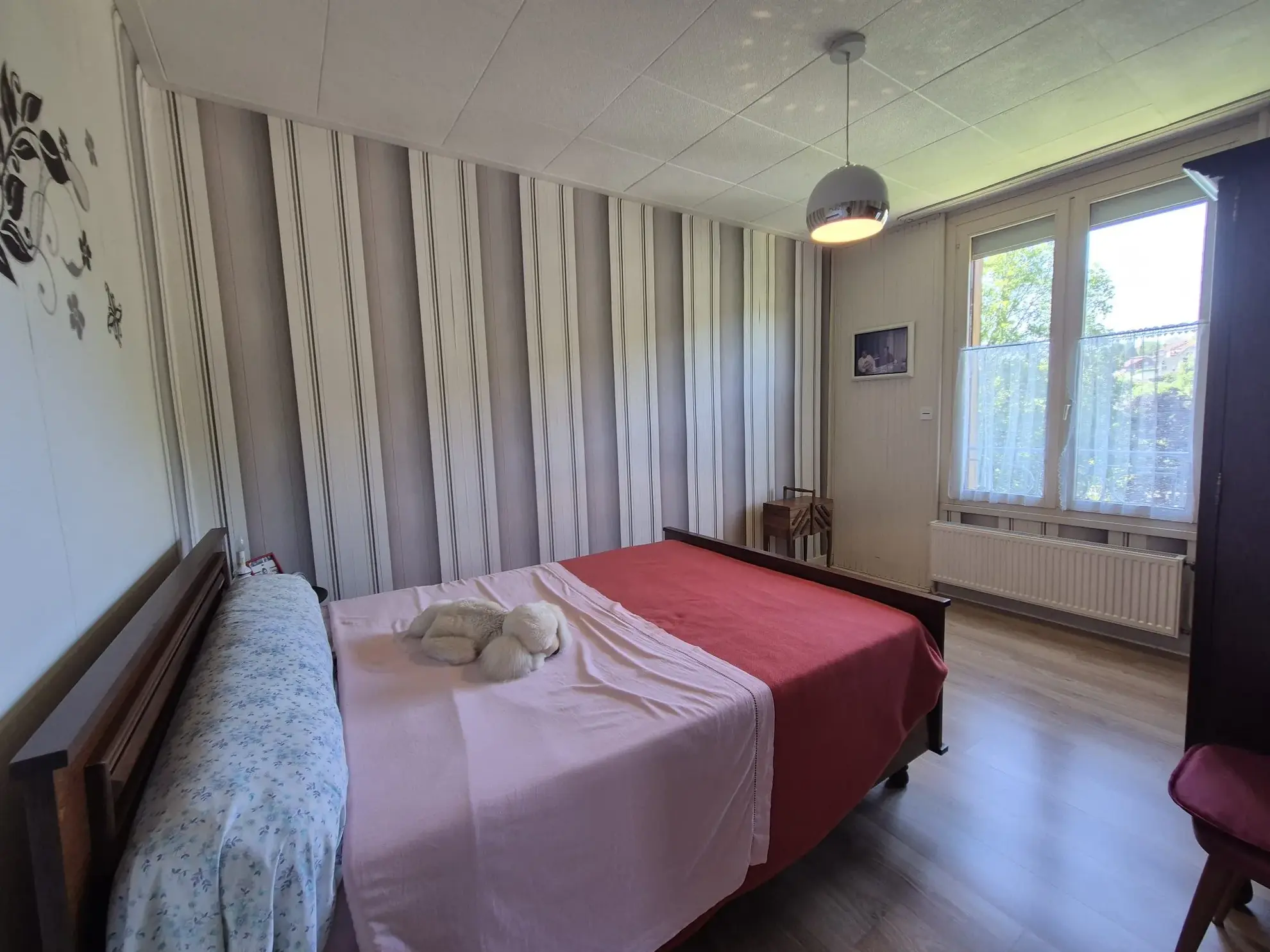 Maison à vendre à Ornans de 55 m² avec garage, jardin et cave, à rafraîchir 