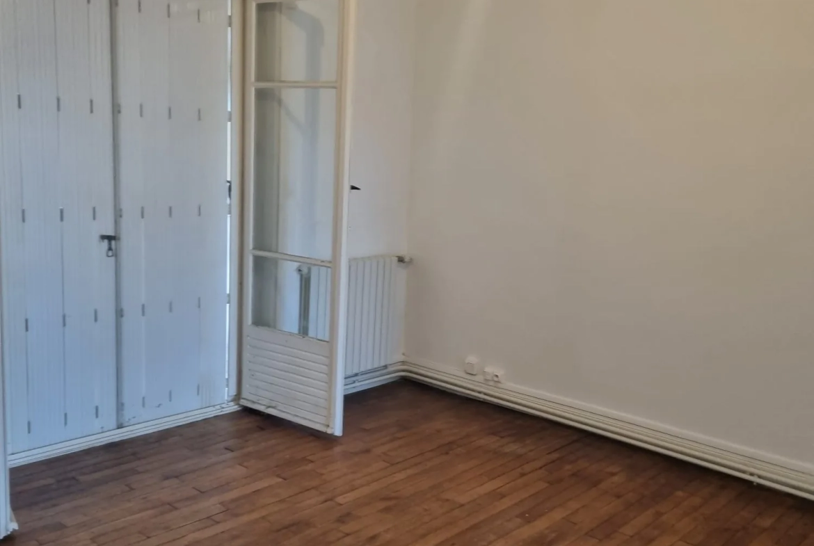 Maison de ville 1930 avec jardin à Déols - Charmante et spacieuse 