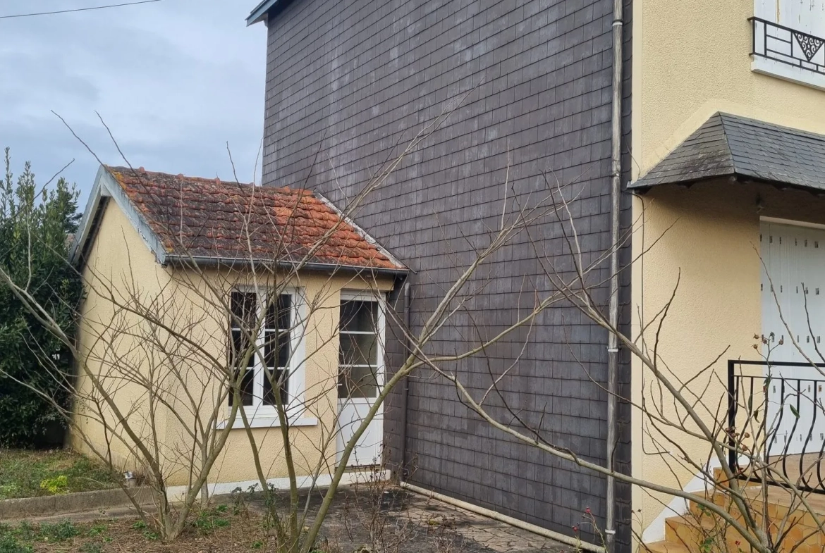 Maison de ville 1930 avec jardin à Déols - Charmante et spacieuse 