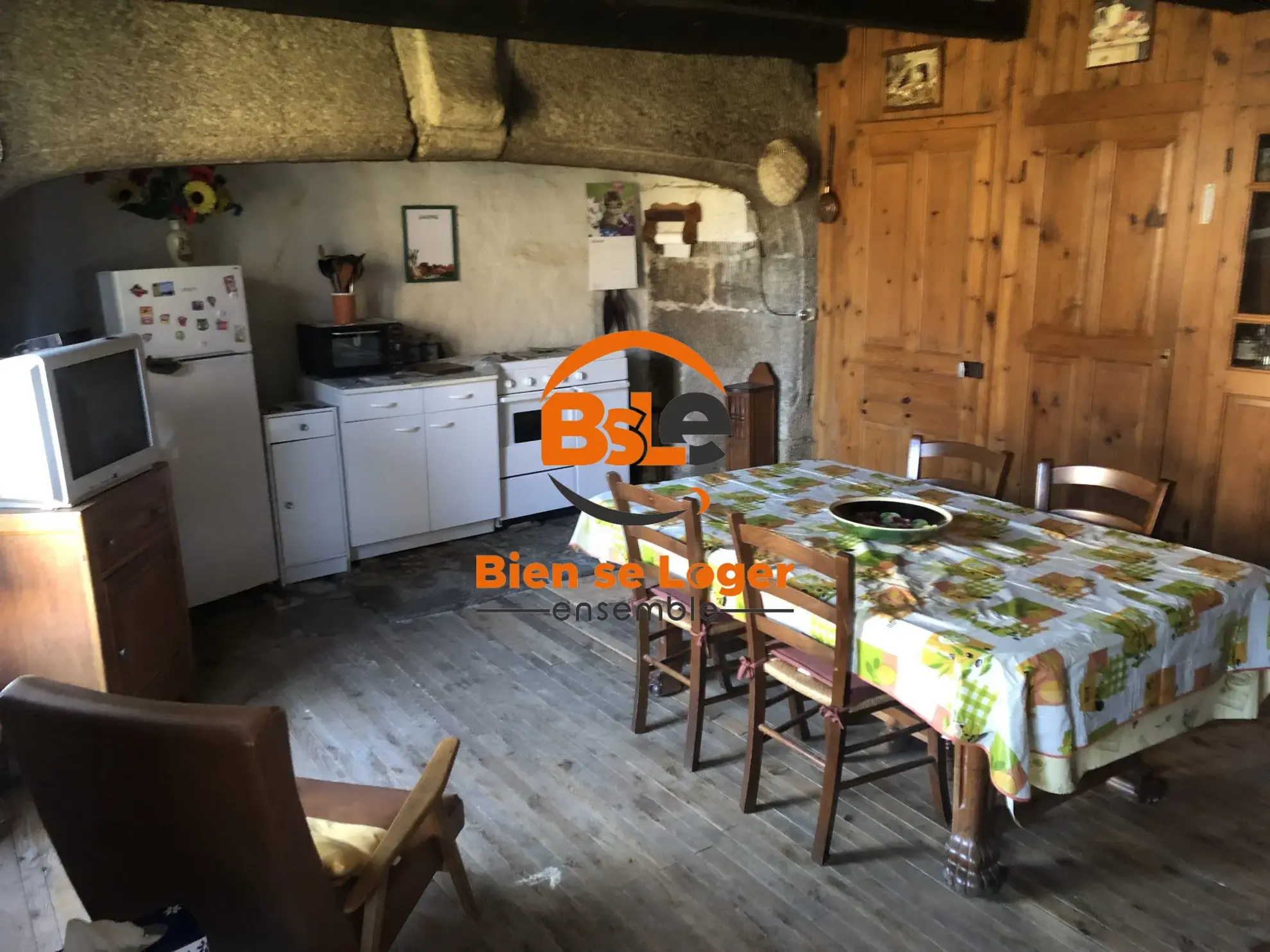 Corps de ferme en pierre à rénover en Lozère avec grand potentiel 
