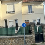 Belle demeure à vendre à Dormans avec jardin et garage – Immobilier résidentiel