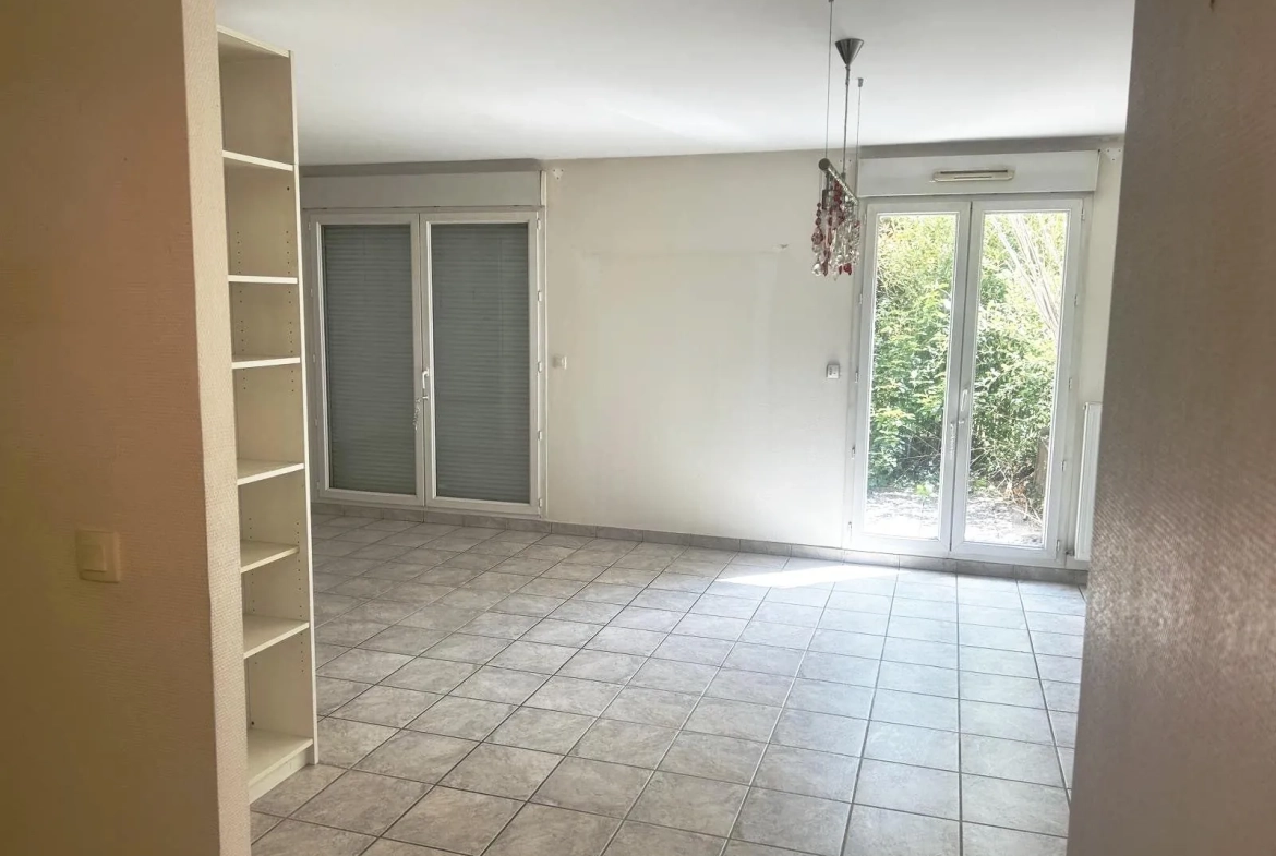 Grand appartement F4 en rez-de-jardin à Saint-Étienne proches du Parc de l'Europe 