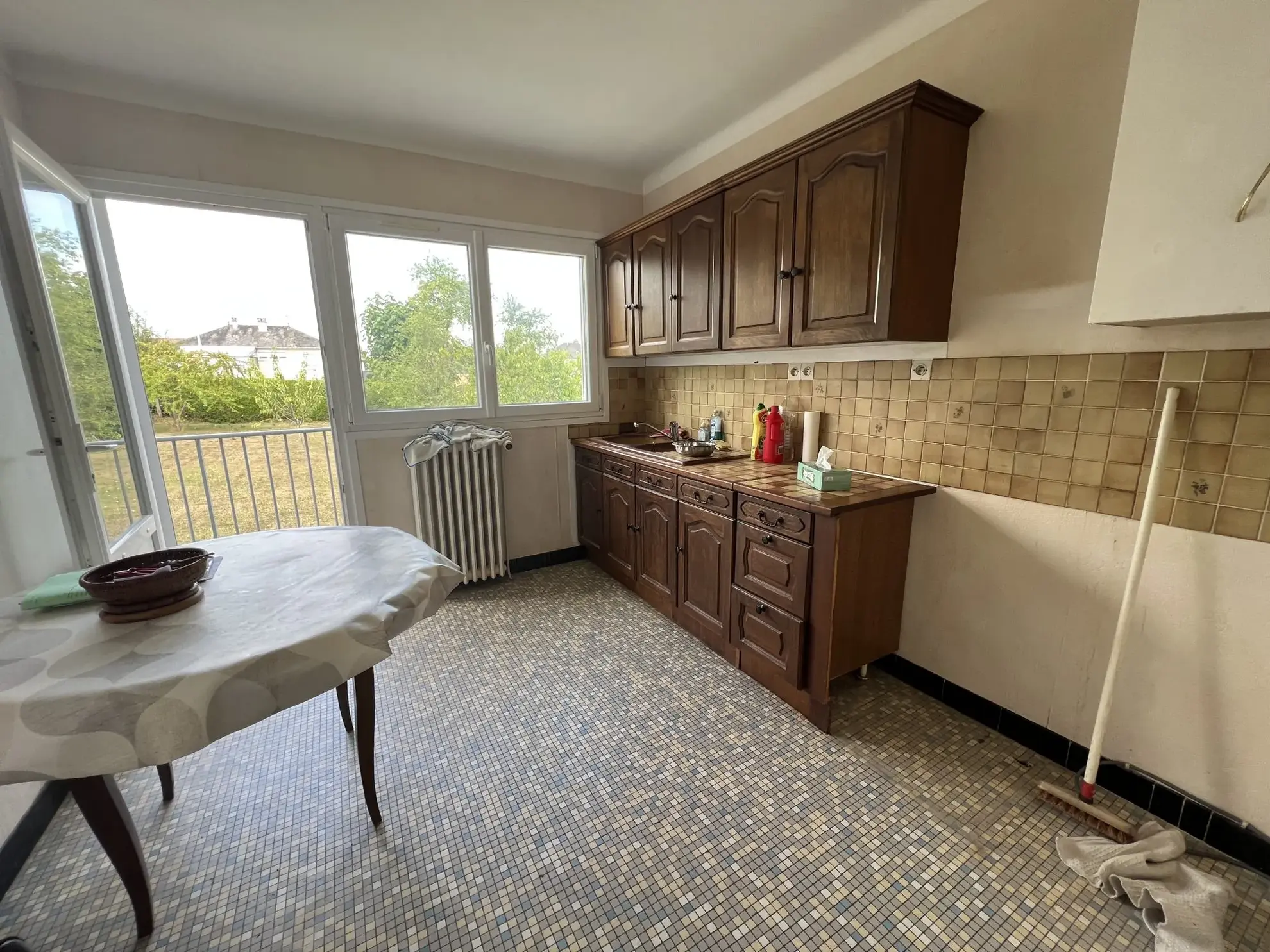 Maison à vendre à Saint-Berthevin – 77 m², jardin et garage, quartier calme 