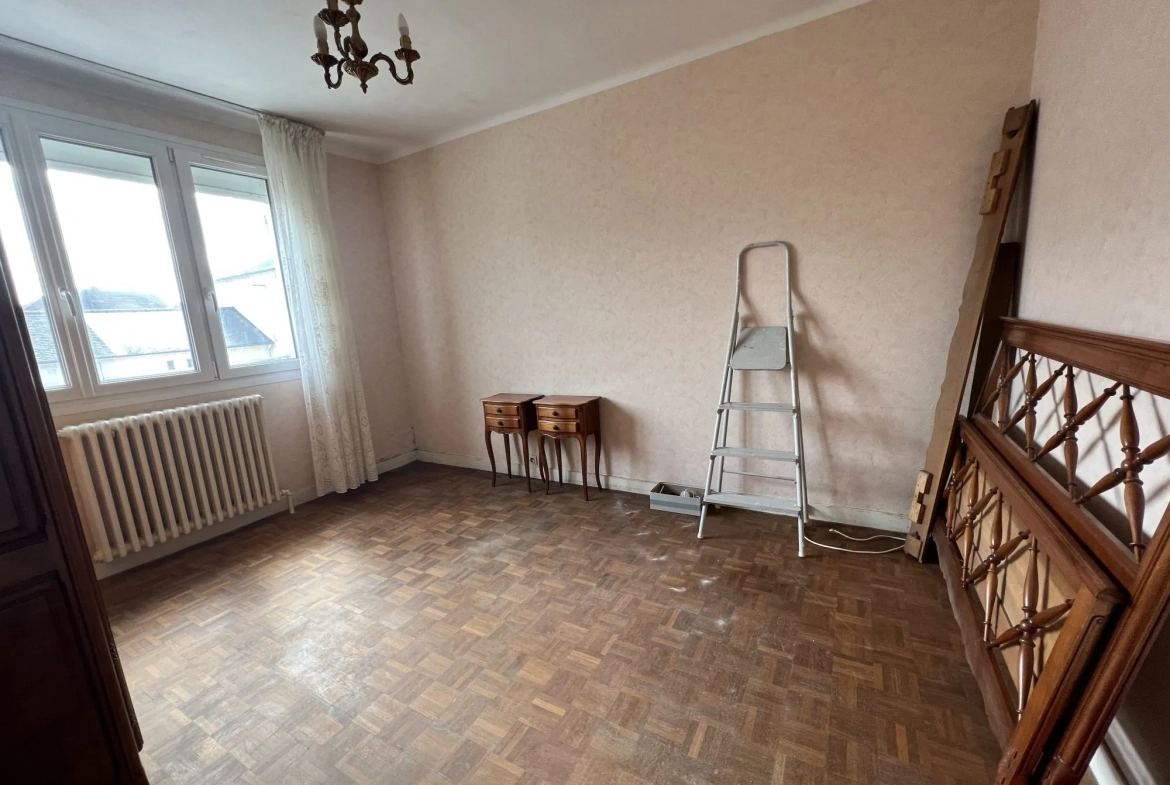Maison à vendre à Saint-Berthevin – 77 m², jardin et garage, quartier calme 