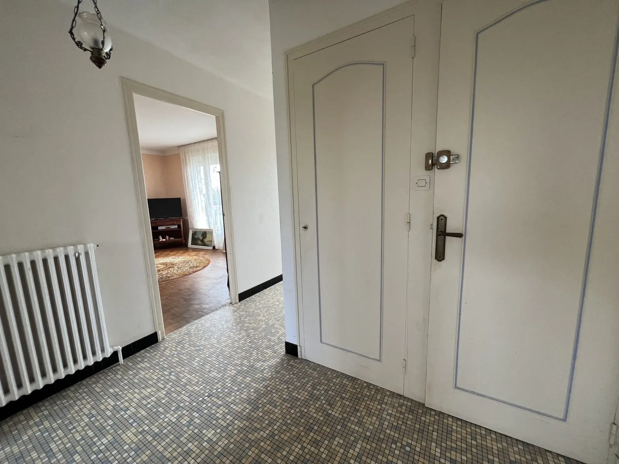 Maison à vendre à Saint-Berthevin – 77 m², jardin et garage, quartier calme 