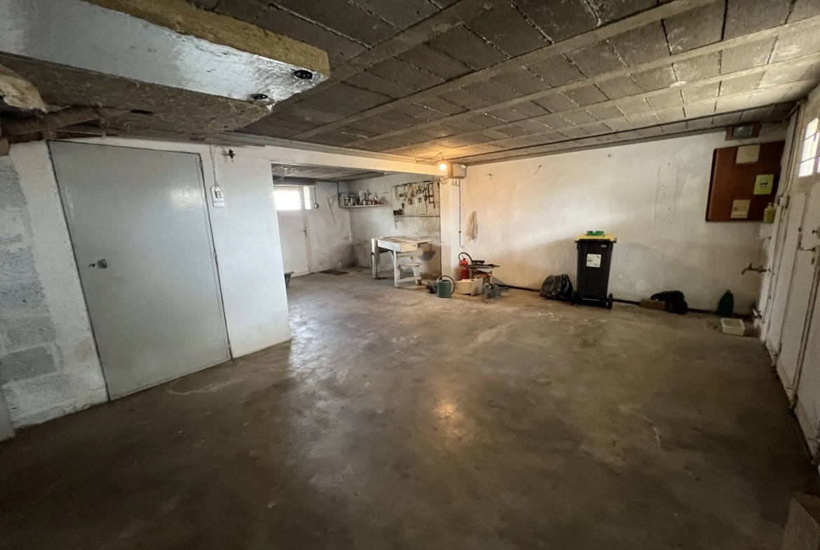 Maison à vendre à Saint-Berthevin – 77 m², jardin et garage, quartier calme 