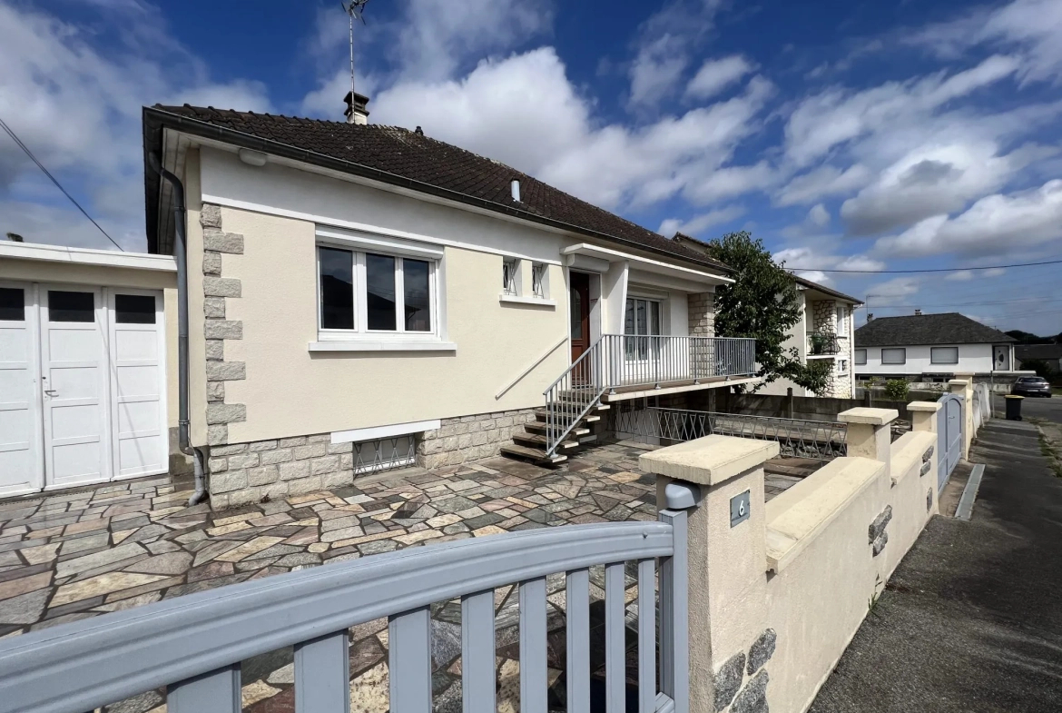 Maison à vendre à Saint-Berthevin – 77 m², jardin et garage, quartier calme 