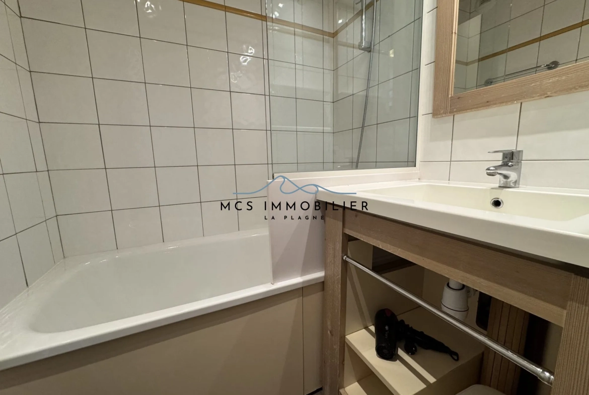 Appartement T2 à Belle Plagne dans la résidence BERYL, pied des pistes, idéal investissement ou résidence secondaire 