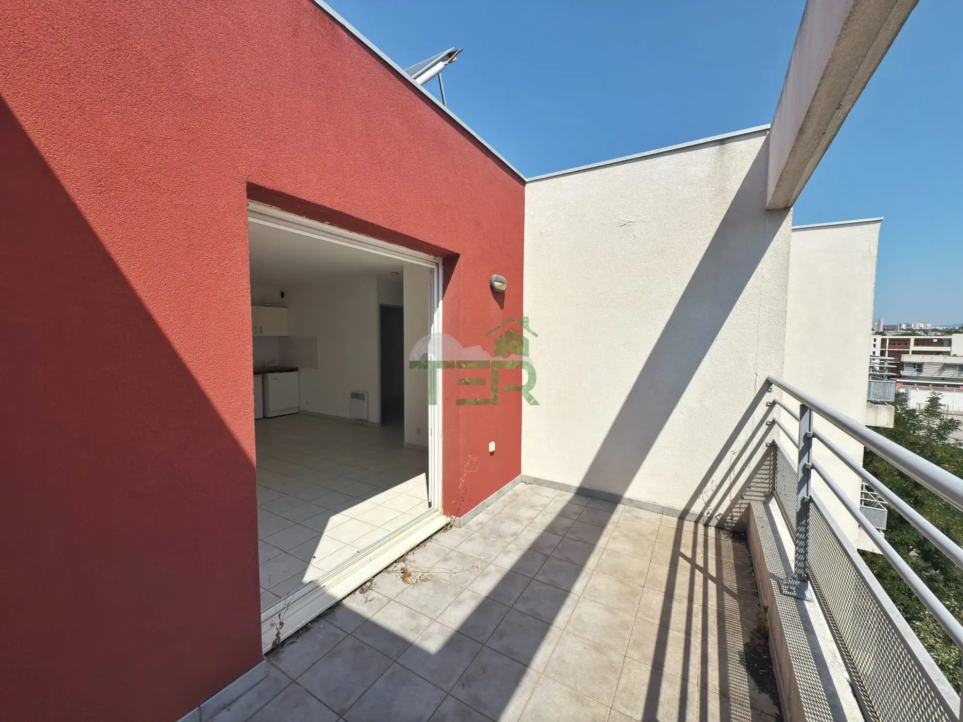 Appartement T2 à Montpellier Cellenueve avec terrasse et parking en dernier étage 