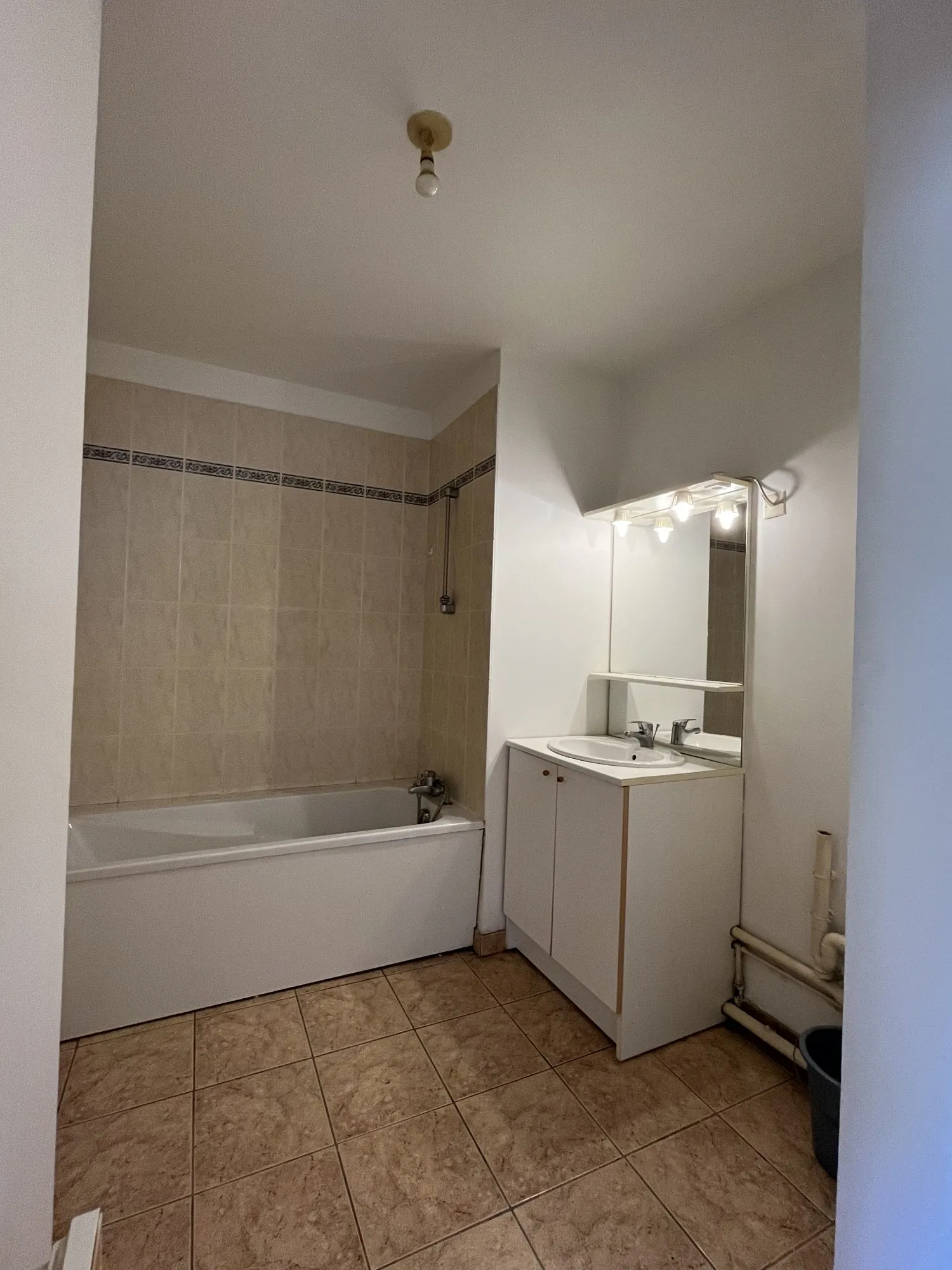 Appartement T3 lumineux de 57m² avec balcon et garage à Le Havre 