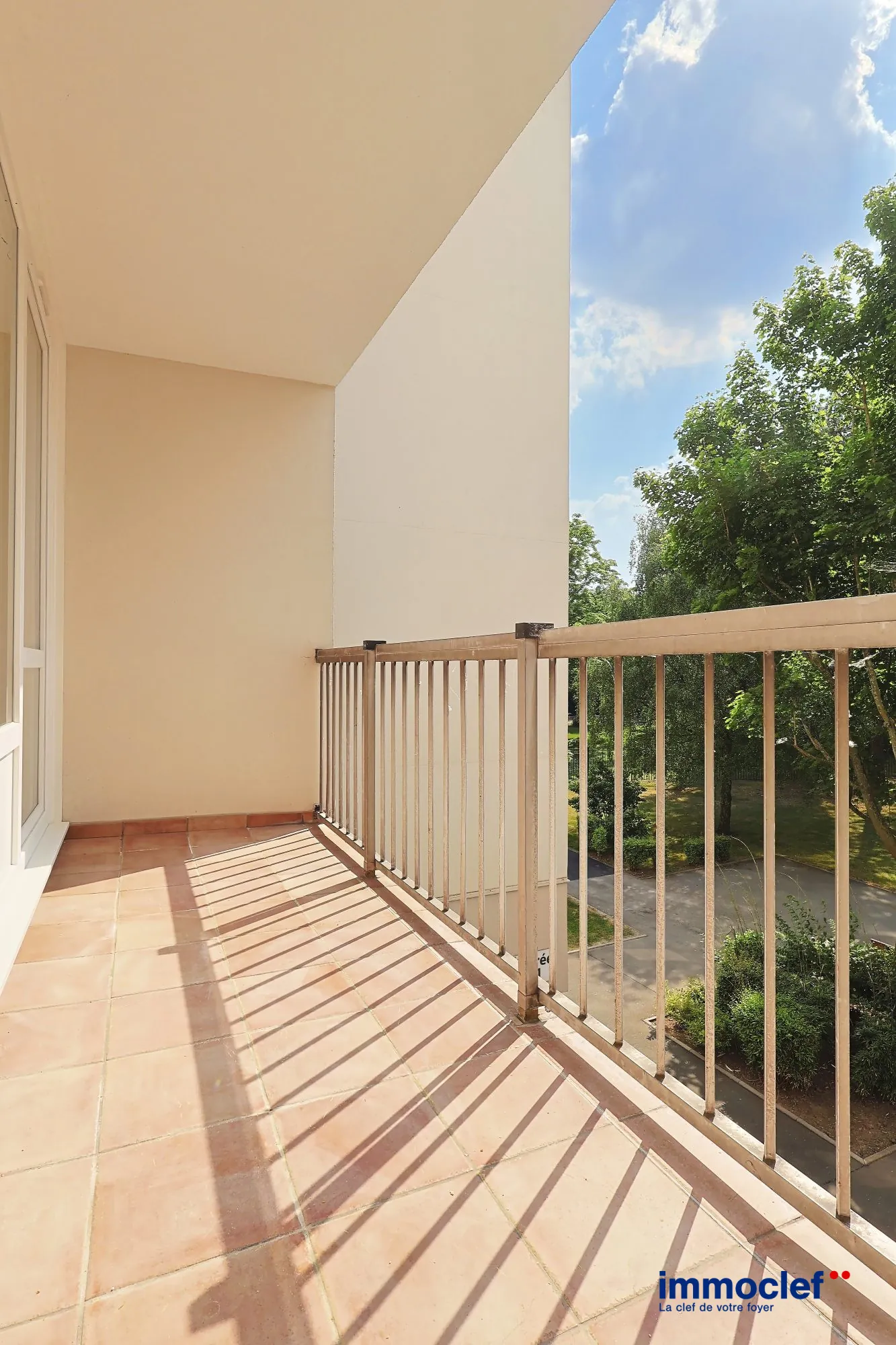 Appartement T2 à vendre à La Madeleine - 53 m², balcon et parking privé 