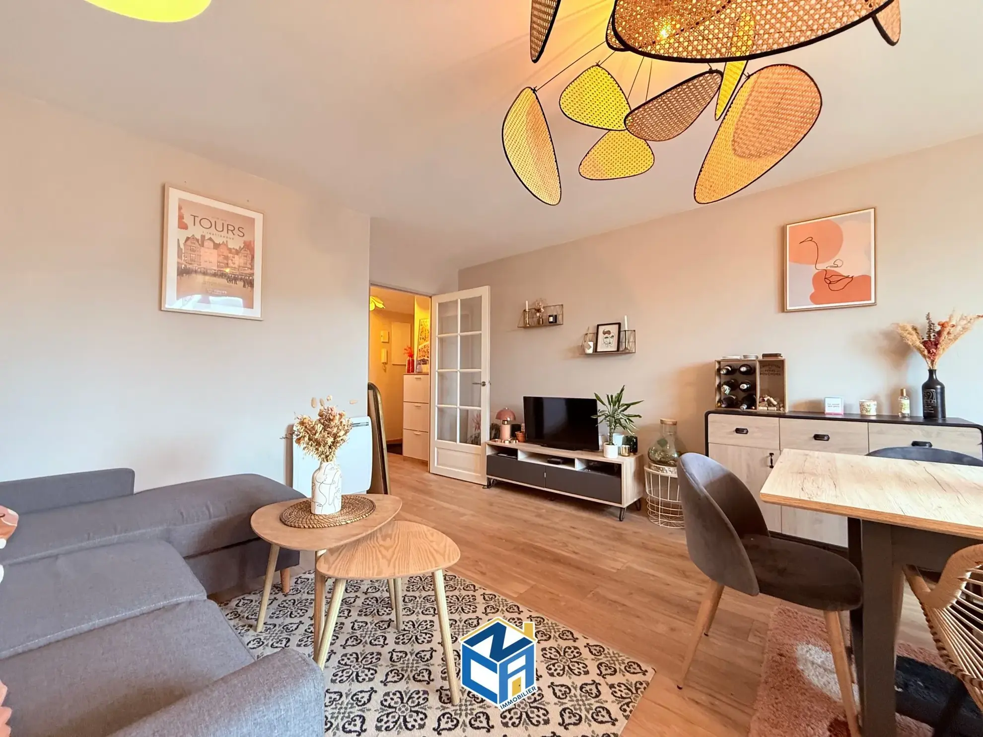 Vente appartement T2 en dernier étage avec deux balcons à Tours 