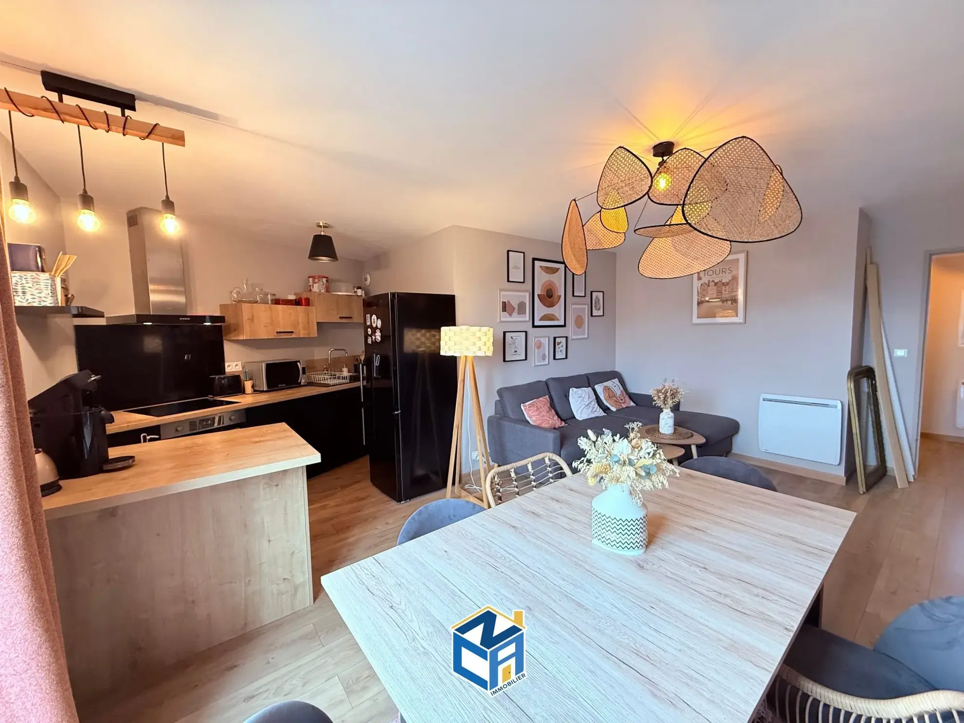 Vente appartement T2 en dernier étage avec deux balcons à Tours 