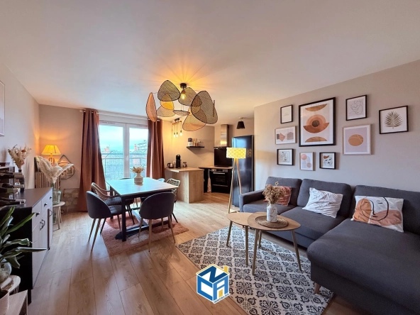 Vente appartement T2 en dernier étage avec deux balcons à Tours