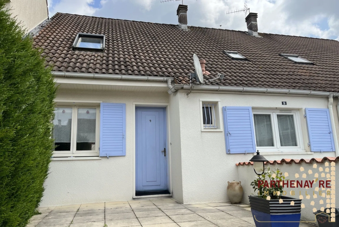 Maison à étage avec piscine à Parthenay - 4 chambres, Terrasse et Garage 