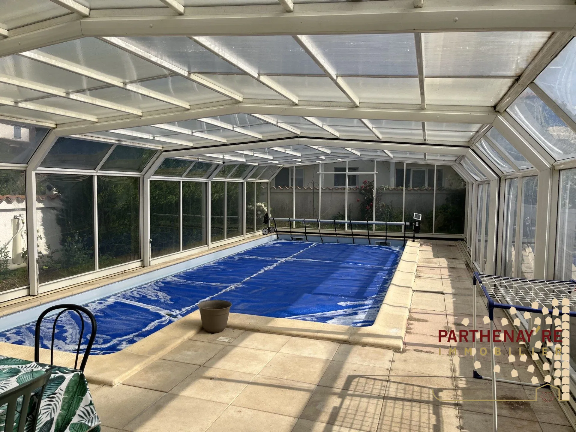 Maison à étage avec piscine à Parthenay - 4 chambres, Terrasse et Garage 