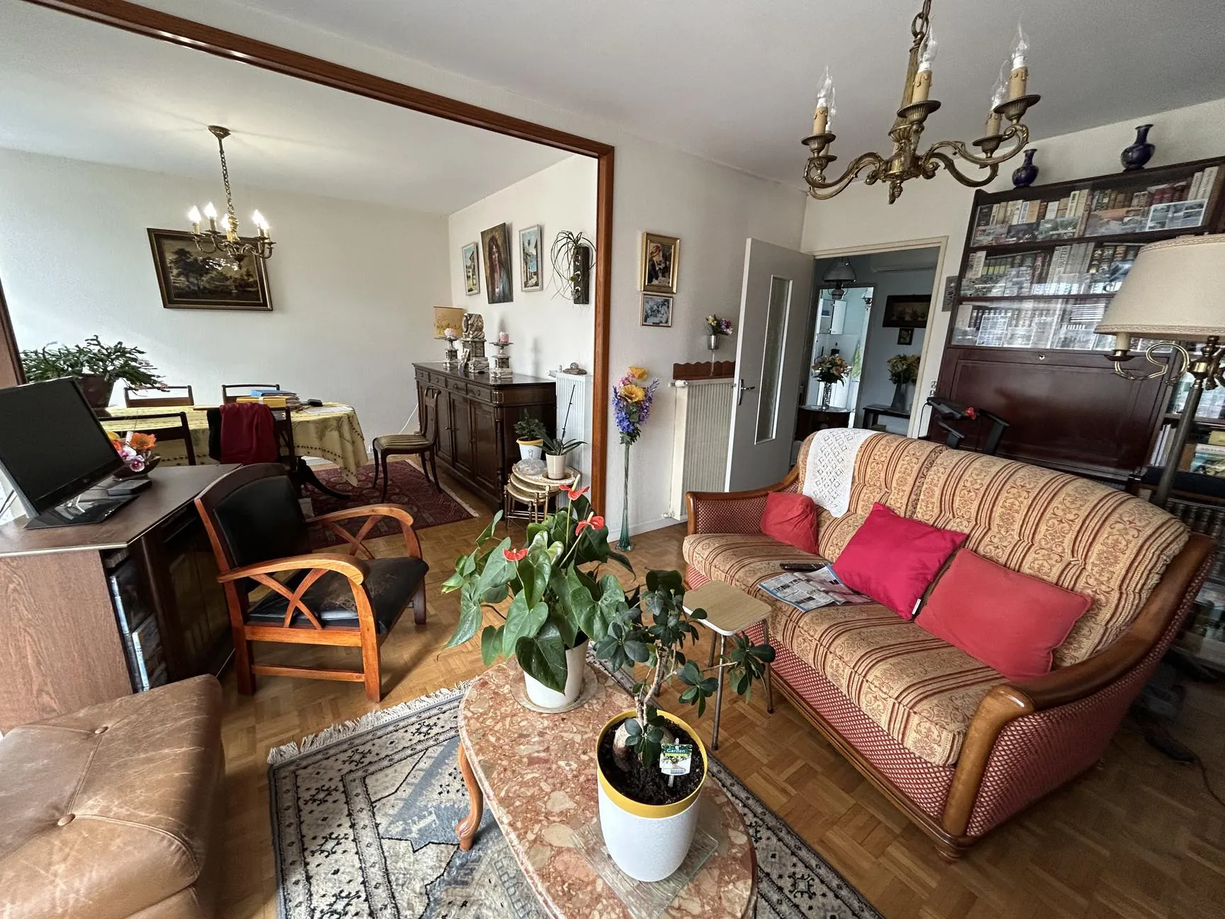 Bel appartement traversant avec balcon, cave et garage à Albi - 62m² 