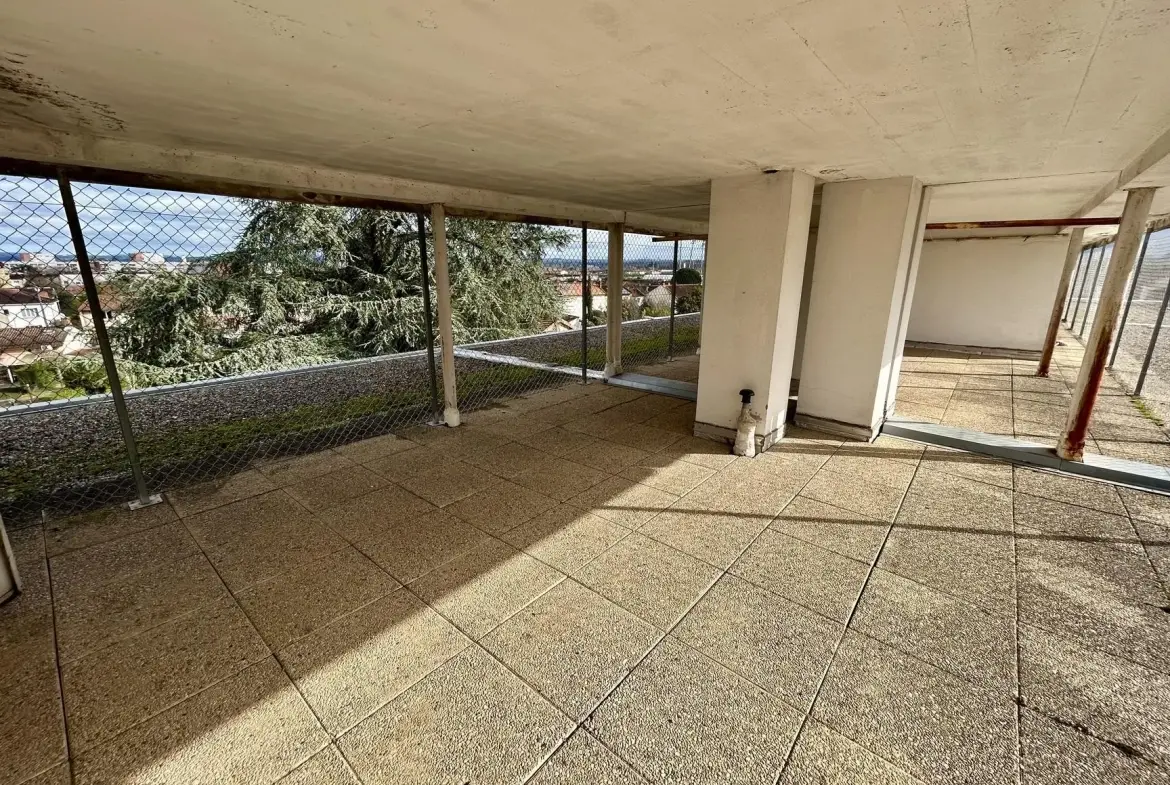 Bel appartement traversant avec balcon, cave et garage à Albi - 62m² 