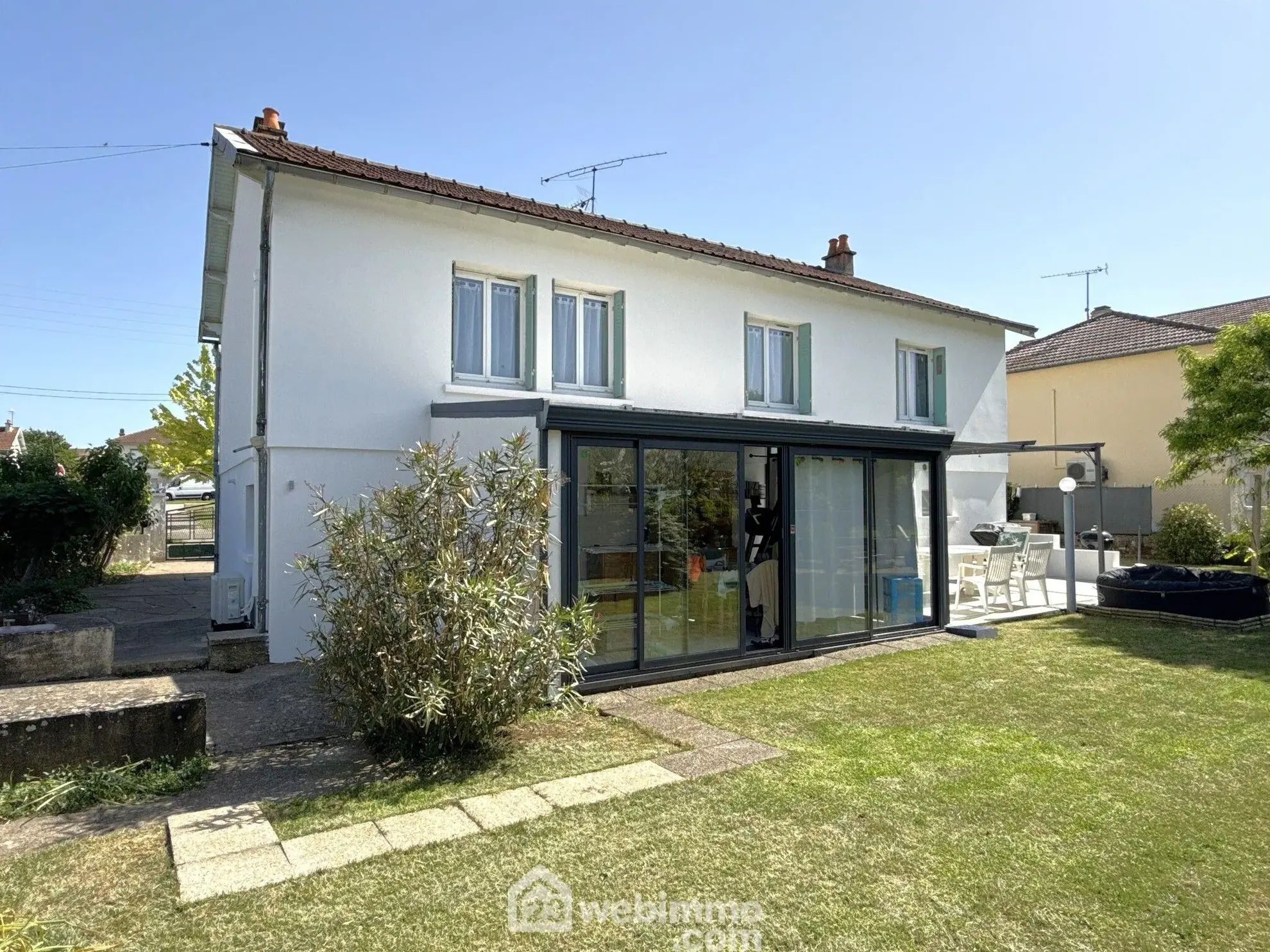 Maison de plain-pied 111 m² à Migné-Auxances, proche commodités 