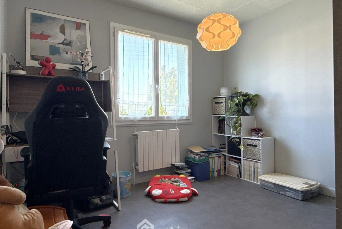 Maison de plain-pied 111 m² à Migné-Auxances, proche commodités 