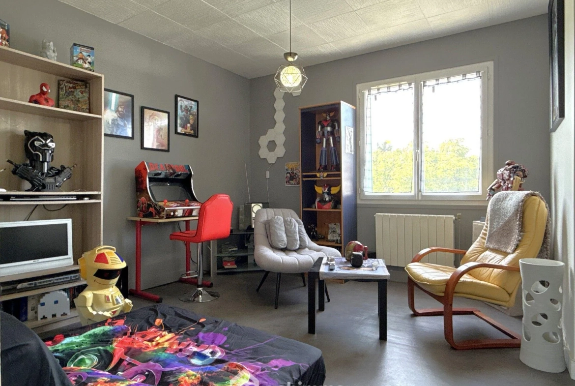 Maison de plain-pied 111 m² à Migné-Auxances, proche commodités 
