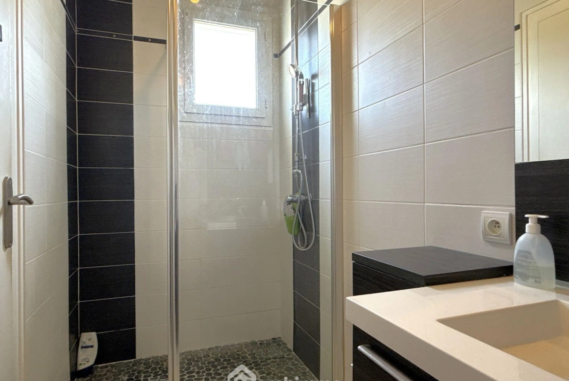Maison de plain-pied 111 m² à Migné-Auxances, proche commodités 