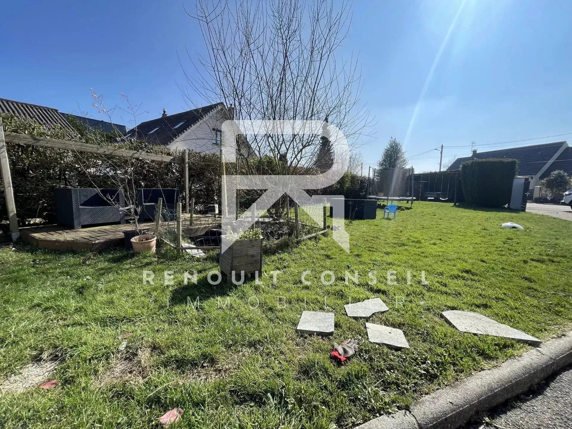 Maison de 120 m² Carrez à Franqueville-Saint-Pierre avec garage et terrasse 