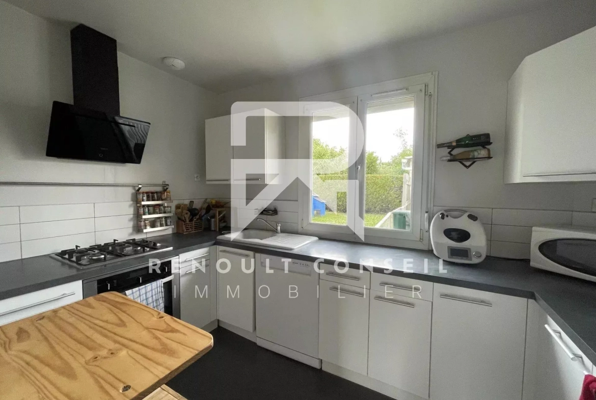 Maison de 120 m² Carrez à Franqueville-Saint-Pierre avec garage et terrasse 