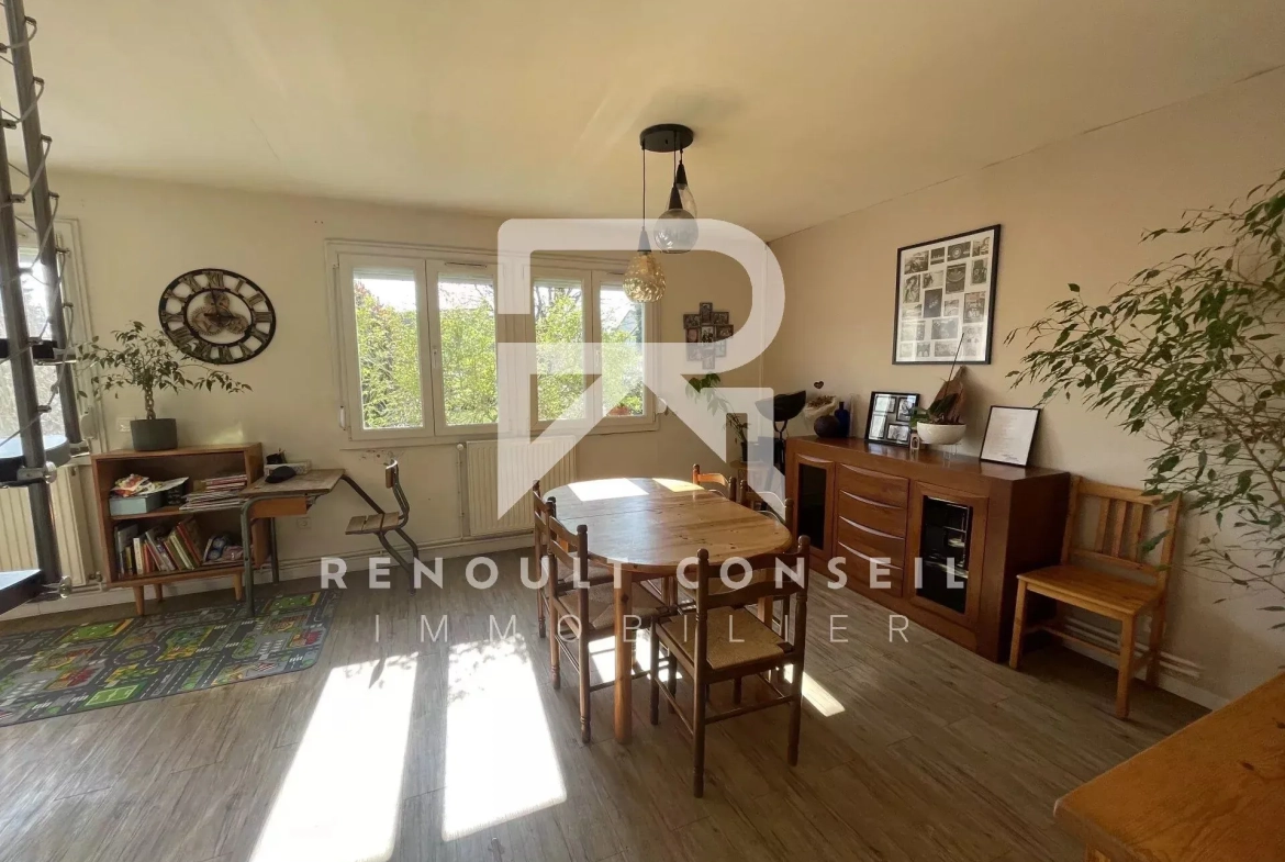 Maison de 120 m² Carrez à Franqueville-Saint-Pierre avec garage et terrasse 