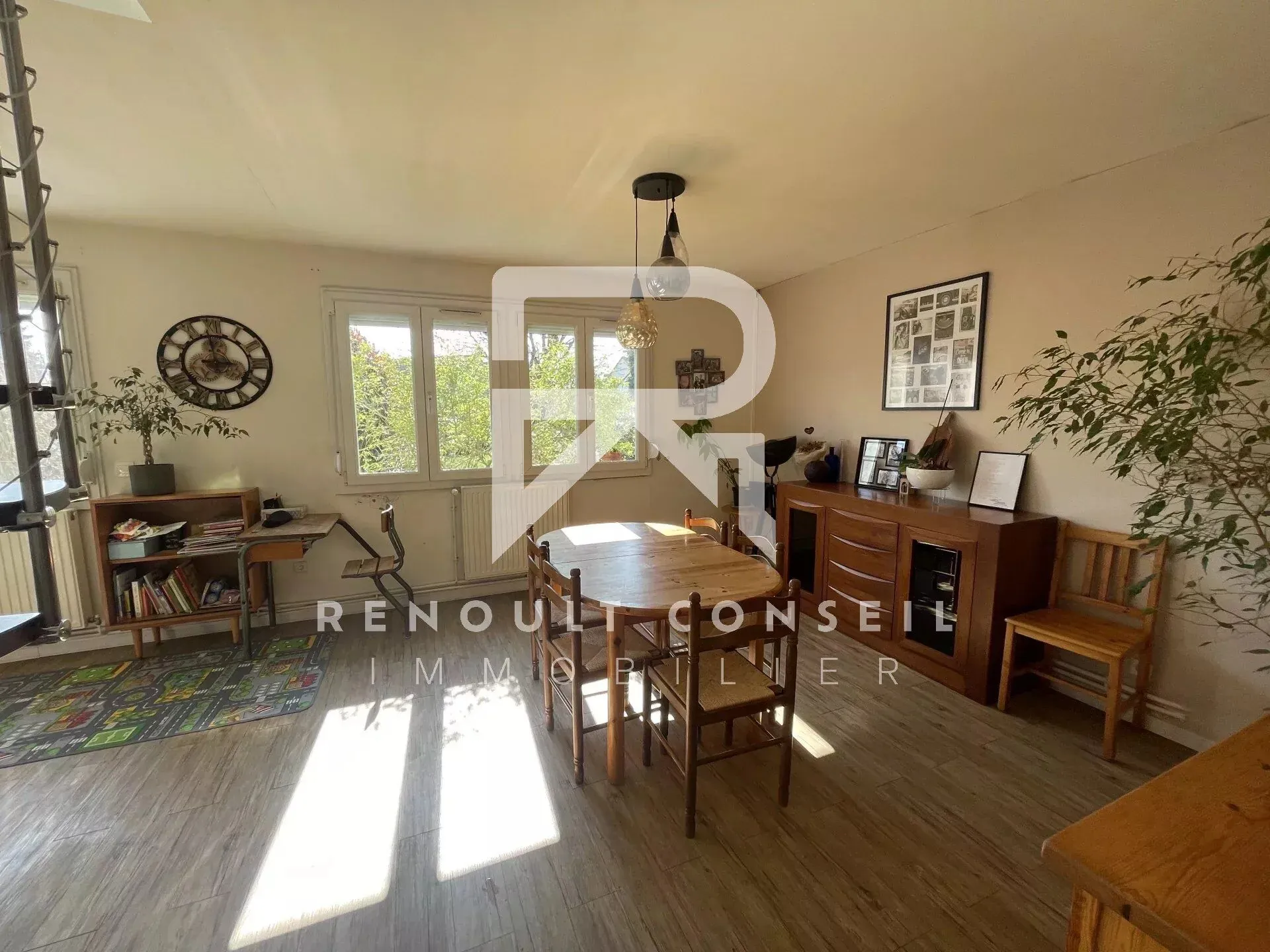 Maison de 120 m² Carrez à Franqueville-Saint-Pierre avec garage et terrasse 