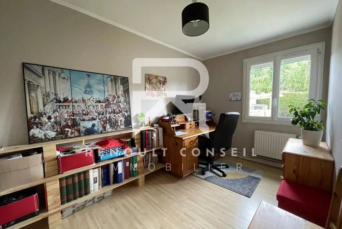 Maison de 120 m² Carrez à Franqueville-Saint-Pierre avec garage et terrasse 