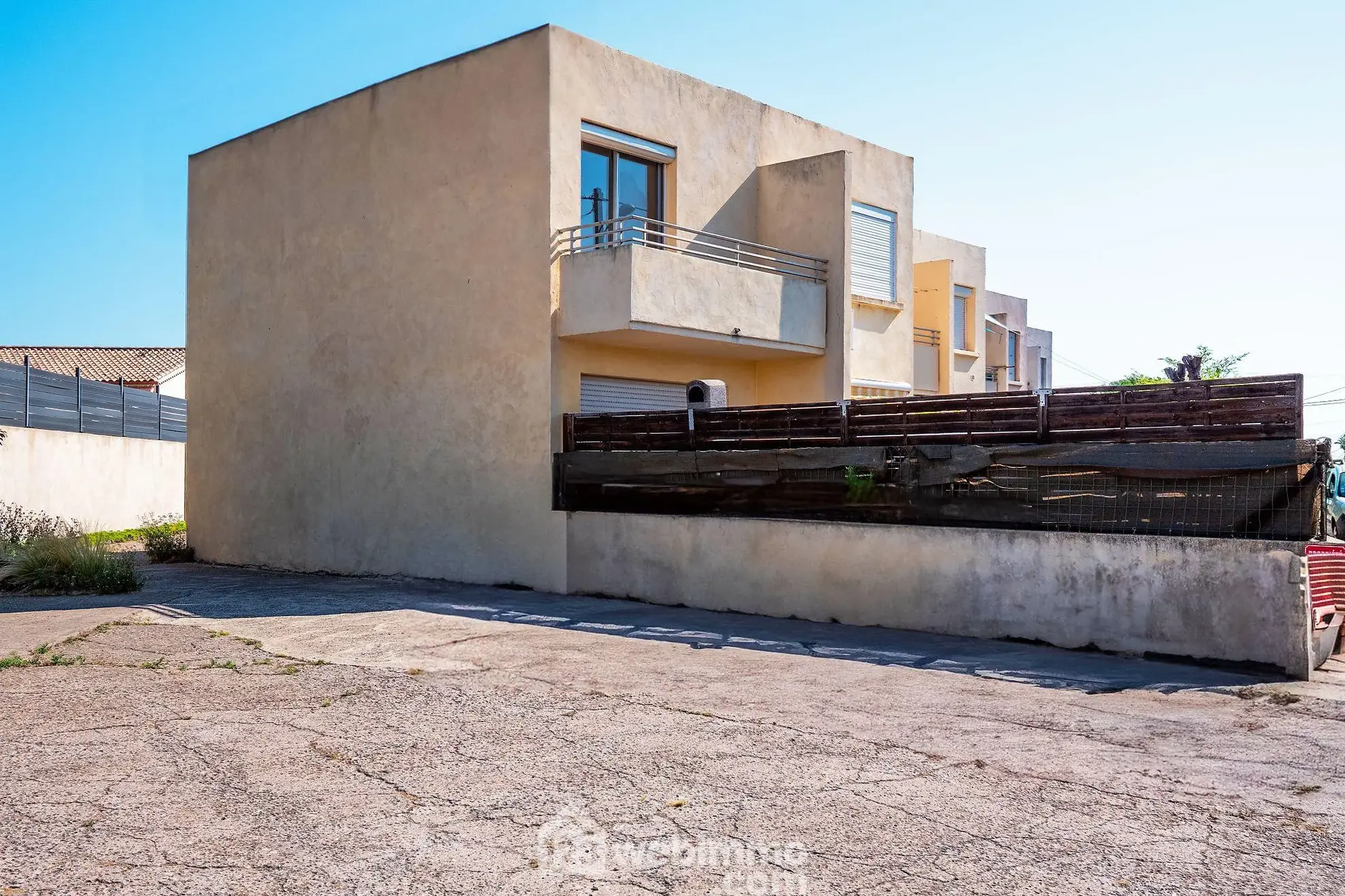 Maison T3 avec terrasse et parking à Agde – Opportunité à saisir 
