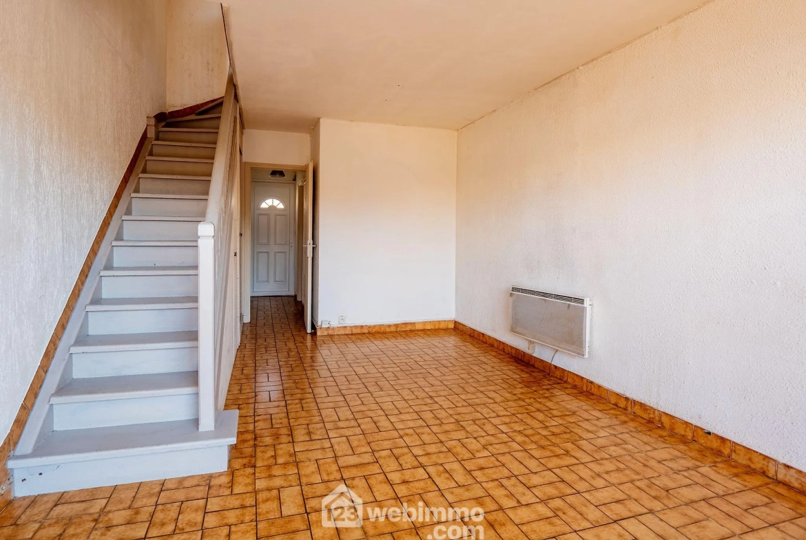 Maison T3 avec terrasse et parking à Agde – Opportunité à saisir 