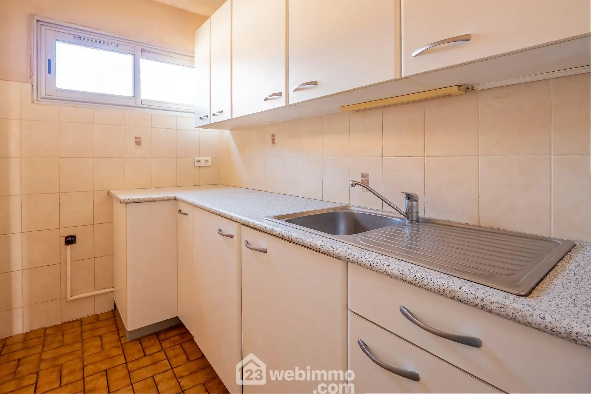 Maison T3 avec terrasse et parking à Agde – Opportunité à saisir 