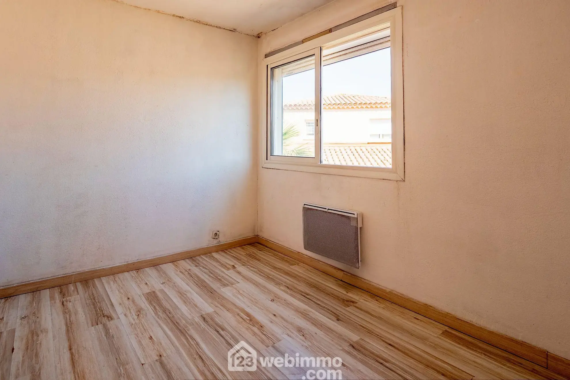 Maison T3 avec terrasse et parking à Agde – Opportunité à saisir 