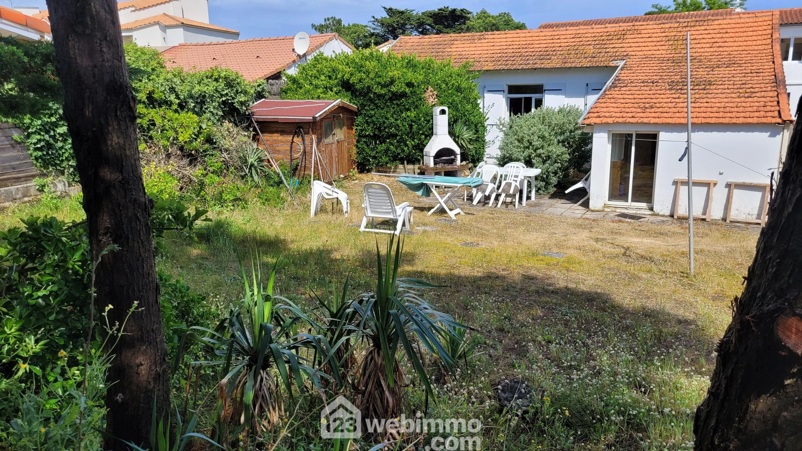 Charmante maison de pays à Longeville-sur-Mer à proximité de la plage avec jardin ensoleillé 