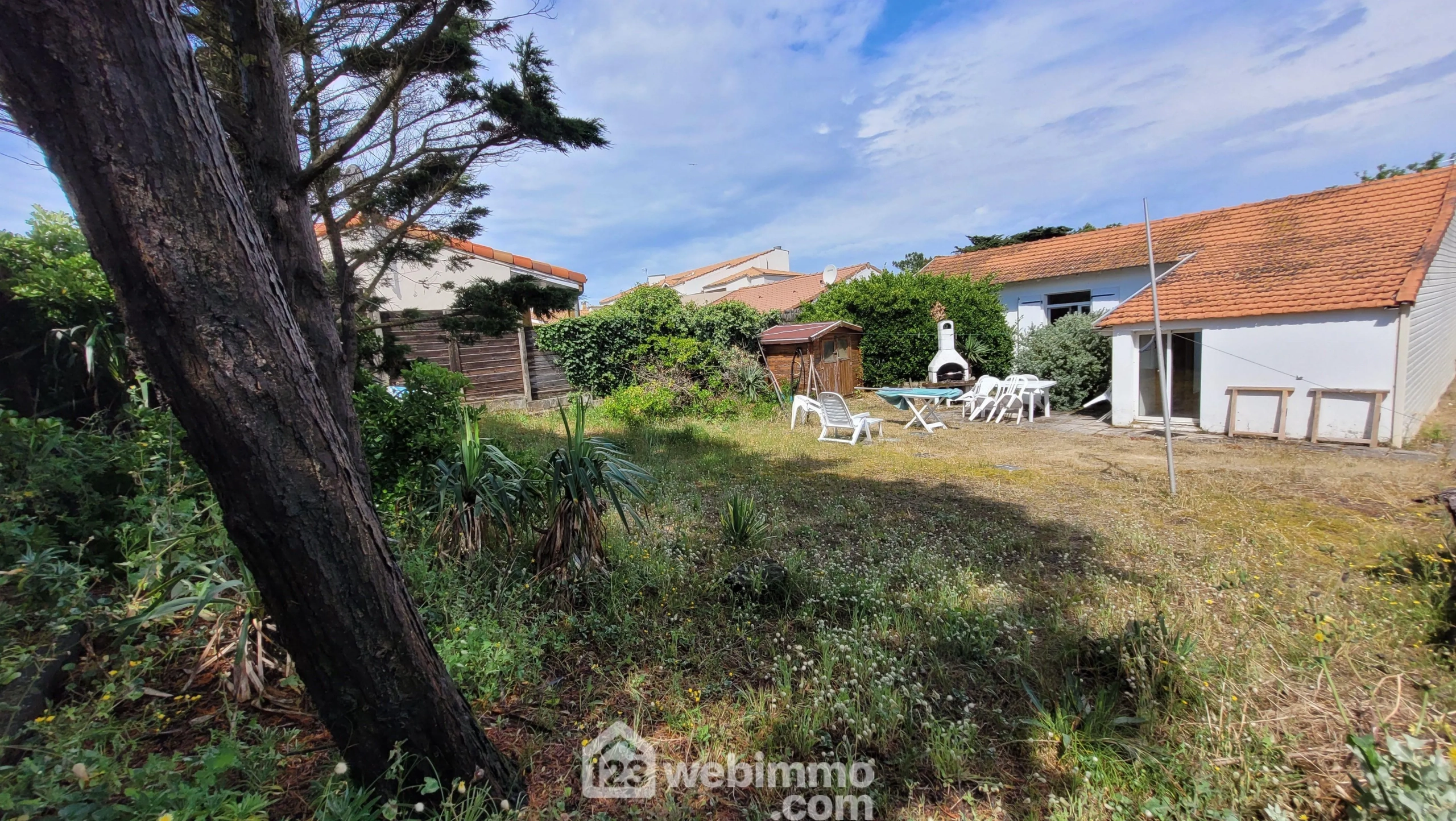 Charmante maison de pays à Longeville-sur-Mer à proximité de la plage avec jardin ensoleillé 
