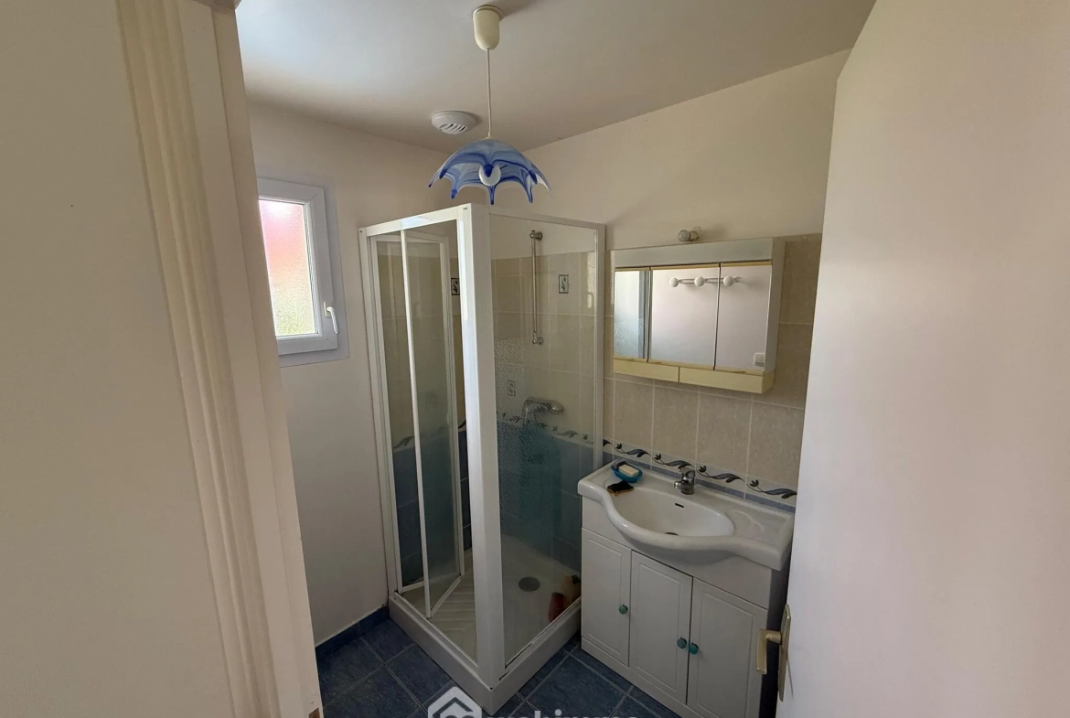 Maison de 70 m² à Longeville-sur-Mer, 3 chambres, terrasse, proche plages 