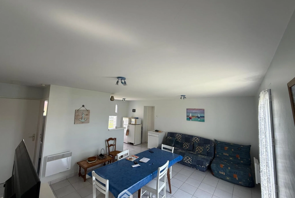 Maison de 70 m² à Longeville-sur-Mer, 3 chambres, terrasse, proche plages 