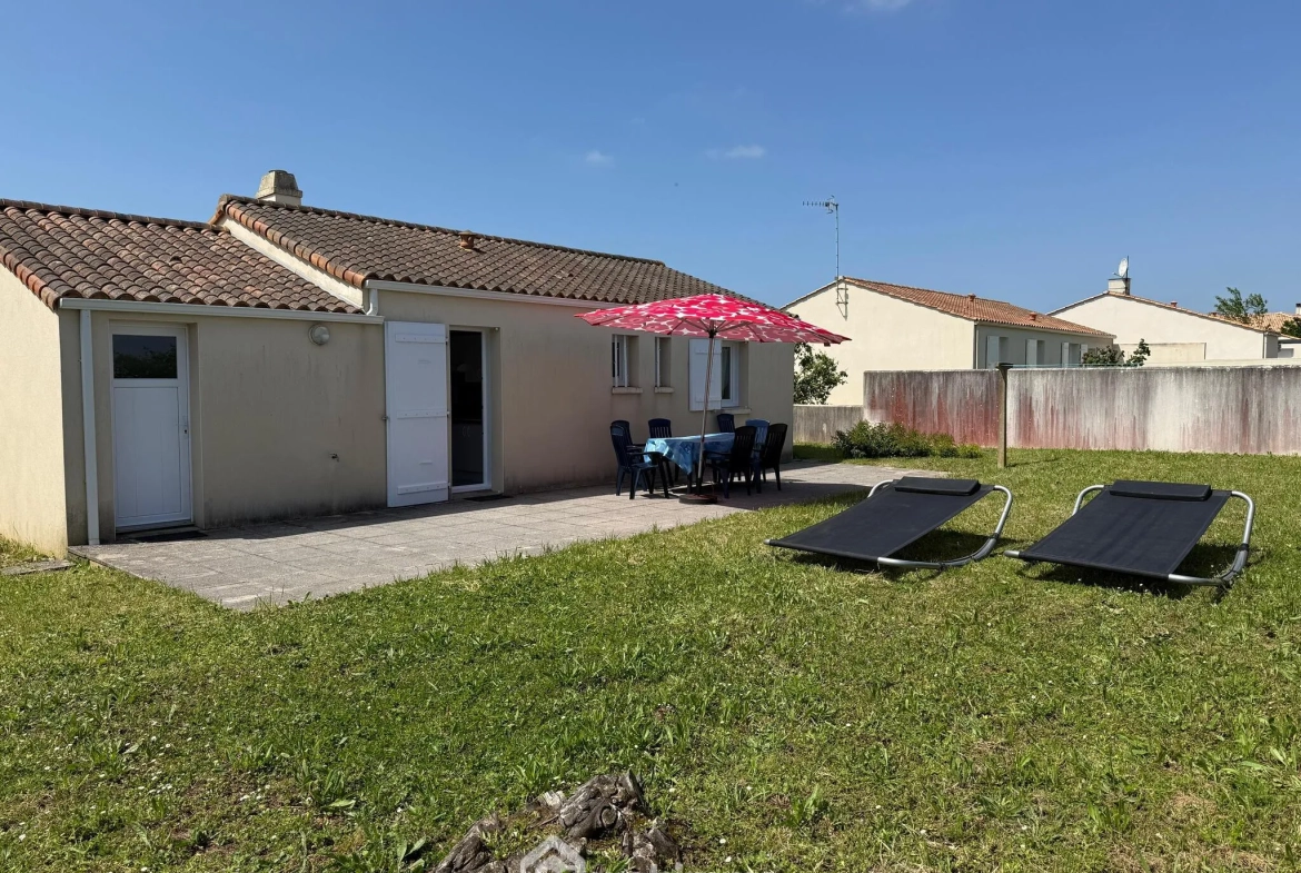 Maison de 70 m² à Longeville-sur-Mer, 3 chambres, terrasse, proche plages 