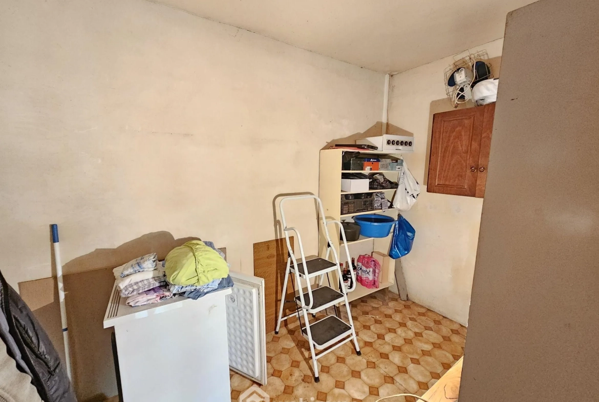 Charmante longère en briques et ardoises avec garage et terrain clos à Rouy 